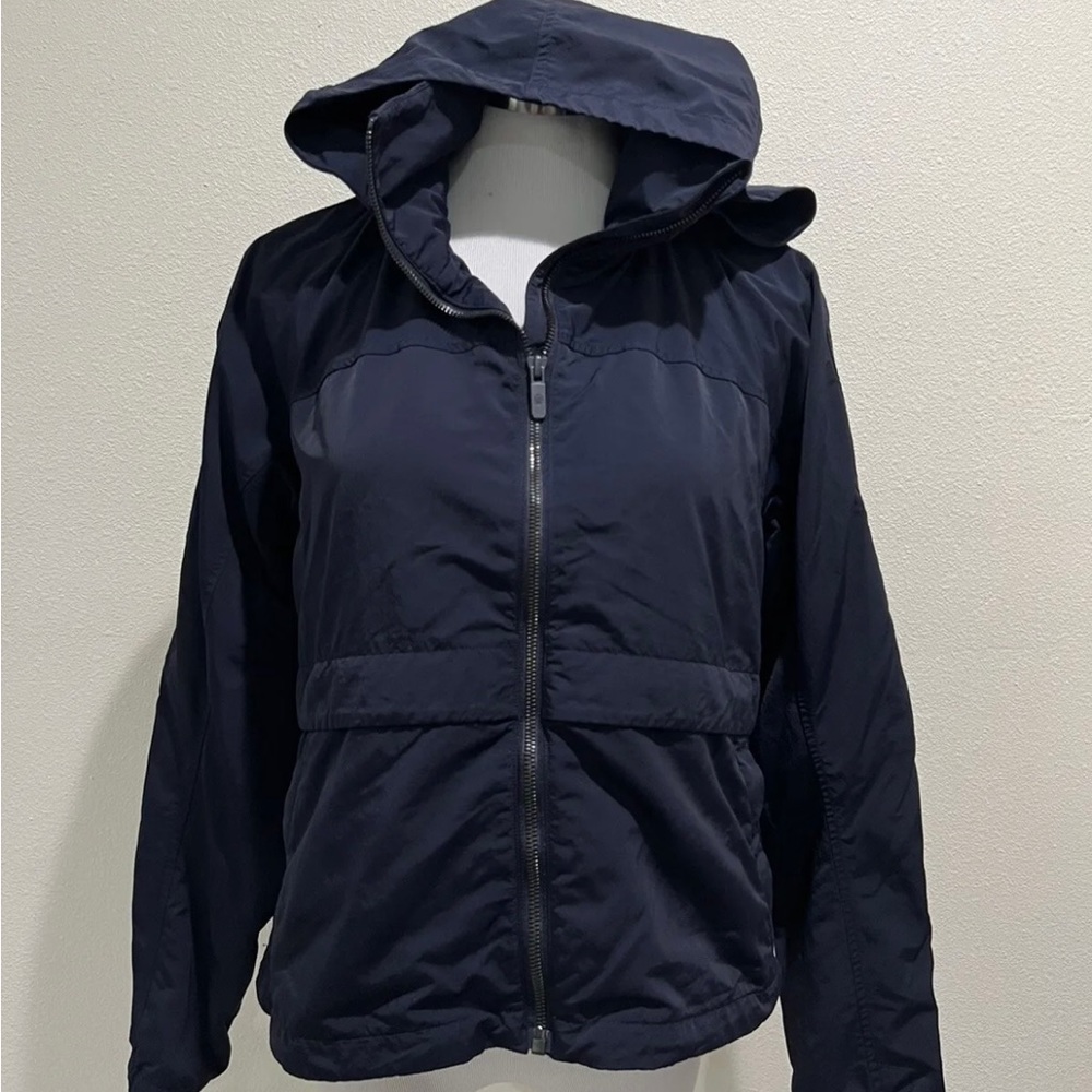 Lululemon Effortless Navy jacket size 8